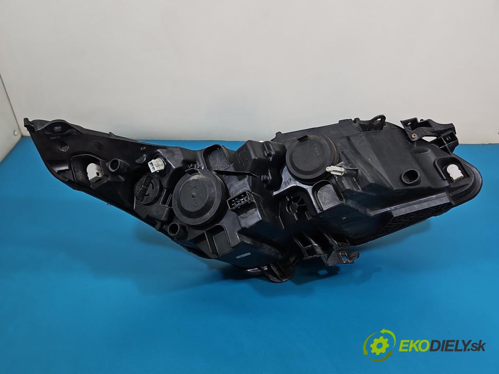 Citroen C4 I 2004-2011 1.6 16V 120 HP manual 88 kW 1598 cm3 5- Reflektor: ľavý 9684381980 (Kľučka dverí ostatné)