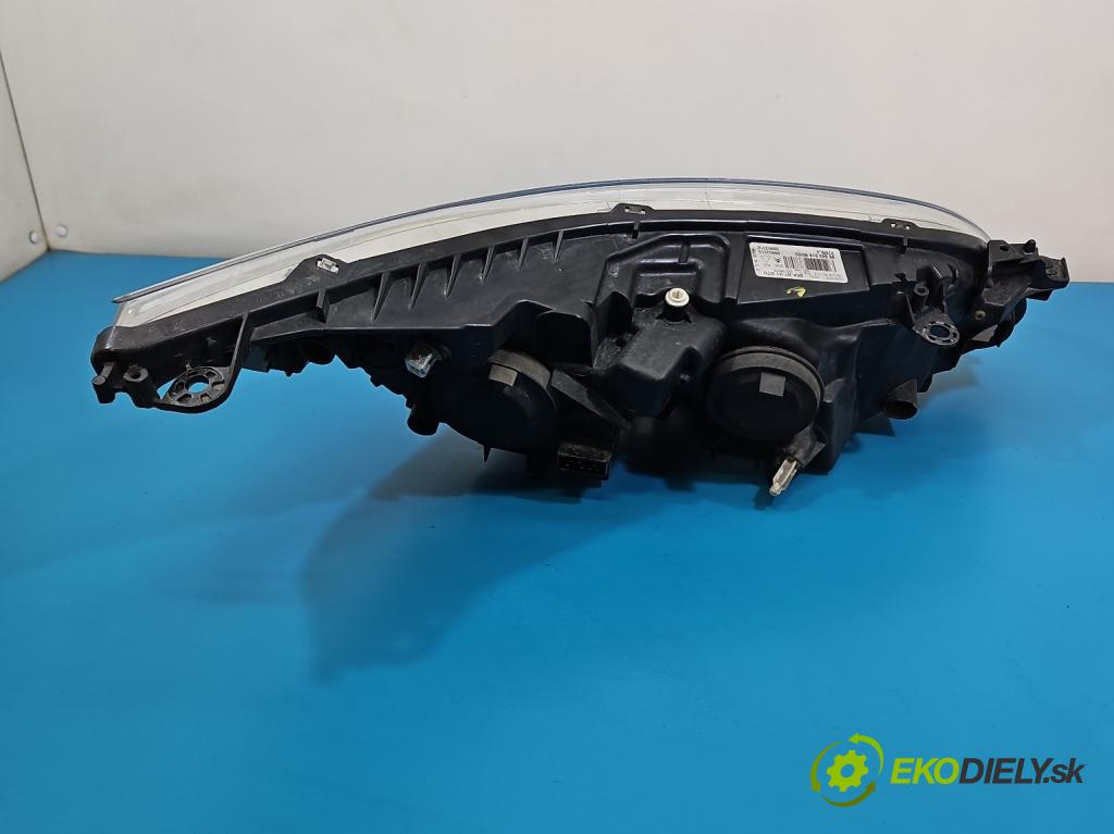 Citroen C4 I 2004-2011 1.6 16V 120 HP manual 88 kW 1598 cm3 5- Reflektor: ľavý 9684381980 (Kľučka dverí ostatné)