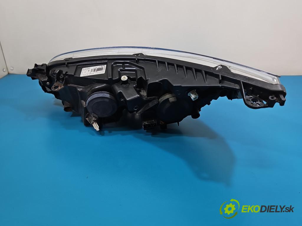Citroen C4 I 2004-2011 1.6 16V 120 HP manual 88 kW 1598 cm3 5- Reflektor: pravý 9684382280 (Svetlo predné pravé)