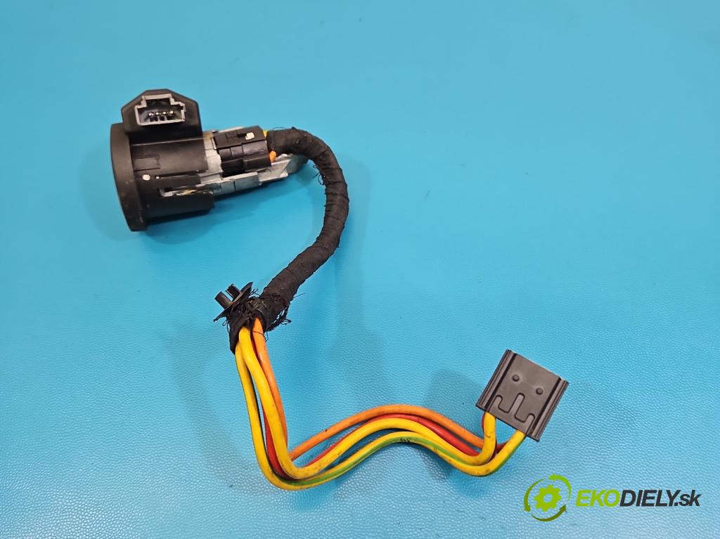 Renault Clio II 1998-2012 1.2 8V 58 HP manual 43 kW 1149 cm3 5- riadiaca jednotka motora 7700115207