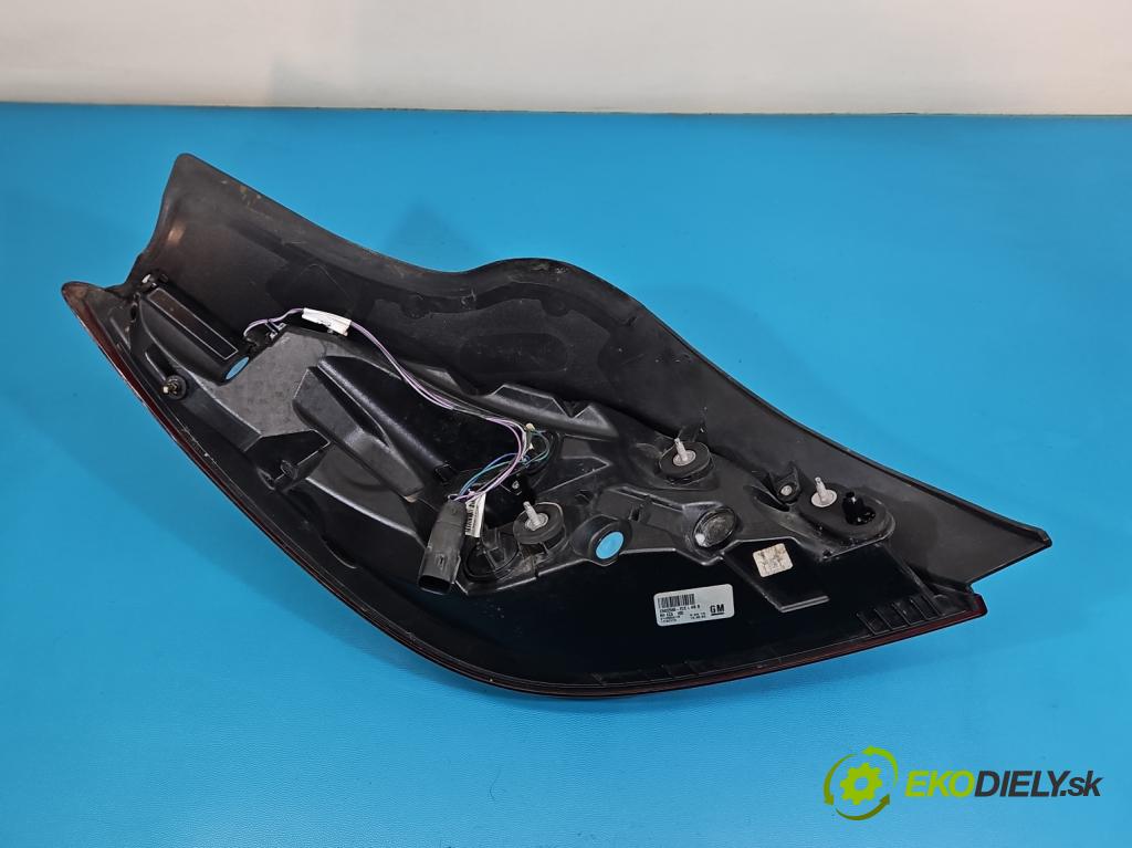 Opel Insignia A 2008-2017 2.0 cdti 170 HP manual 125 kW 1956 cm3 4- svetlo / reflektor zadné pravé 23422540 (Kľučka dverí ostatné)