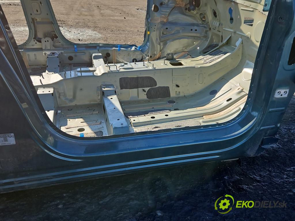 Citroen C5 Aircross 17-25 1.2 T 131 HP manual 96 kW 1199 cm3 5- Práh: pravý  (Karoséria ostatné)