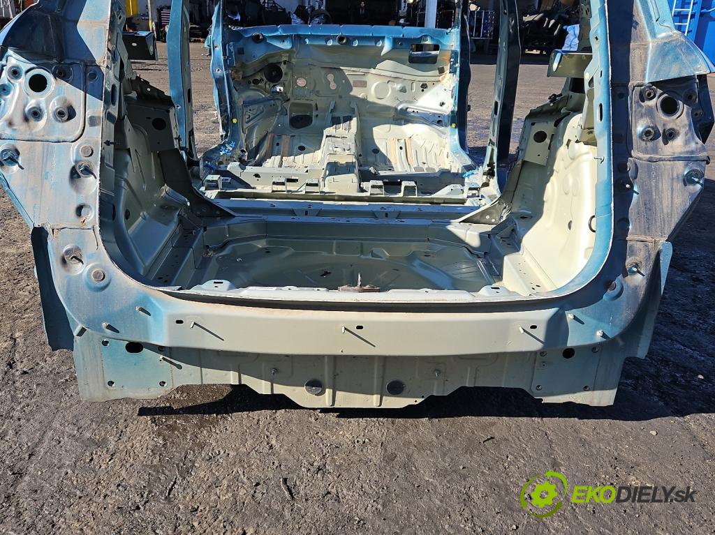 Citroen C5 Aircross 17-25 1.2 T 131 HP manual 96 kW 1199 cm3 5- pas zadní: 