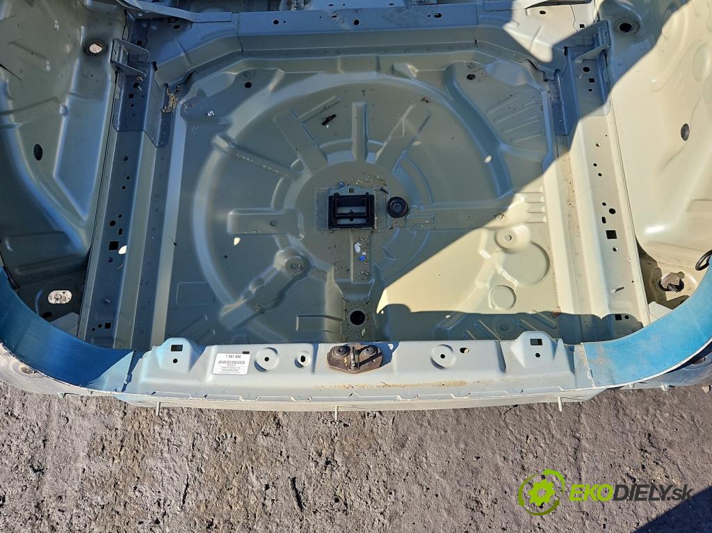 Citroen C5 Aircross 17-25 1.2 T 131 HP manual 96 kW 1199 cm3 5- pas zadní: