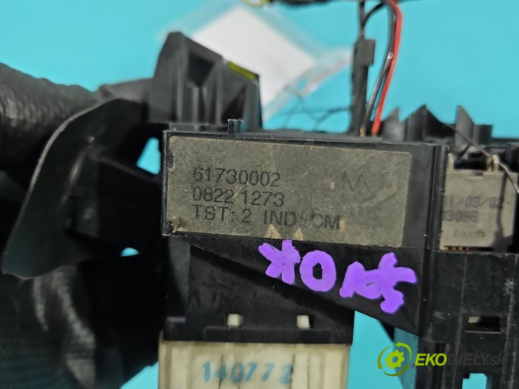 Renault Clio II 1998-2012 1.2 8V 58 hp manual 43 kW 1149 cm3 5- Přepínač sdružený 8200058679 (Páčky pod volantem)