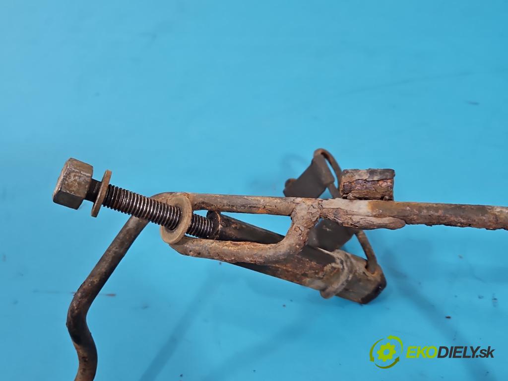 Fiat Doblo I 2001-2010 1.9 jtd 101 hp manual 74 kW 1910 cm3 5- Upevnění: kolesa ozubeného