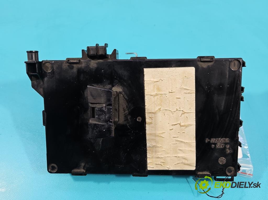 Renault Clio II 1998-2012 1.2 8V 58 HP manual 43 kW 1149 cm3 5- riadiaca jednotka ostatné P8200207134A