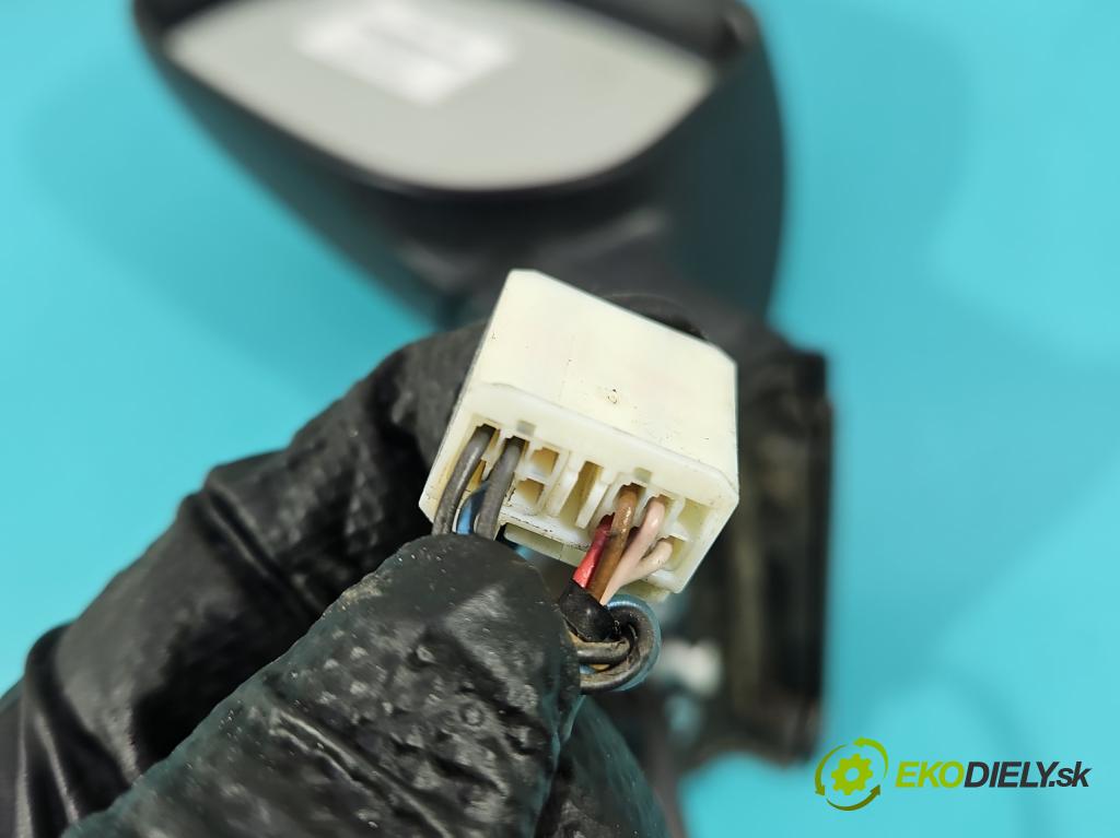 Toyota Auris I 2006-2013 1.3 vvti 99 HP manual 73 kW 1329 cm3 5- zrkadlo ľavé  (Kľučka dverí ostatné)