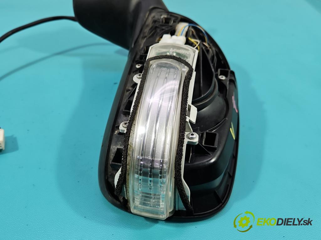 Toyota Auris I 2006-2013 1.3 vvti 99 HP manual 73 kW 1329 cm3 5- zrkadlo ľavé  (Kľučka dverí ostatné)