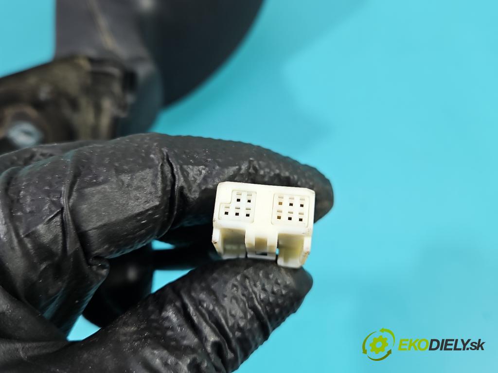 Toyota Auris I 2006-2013 1.3 vvti 99 HP manual 73 kW 1329 cm3 5- zrkadlo ľavé  (Kľučka dverí ostatné)