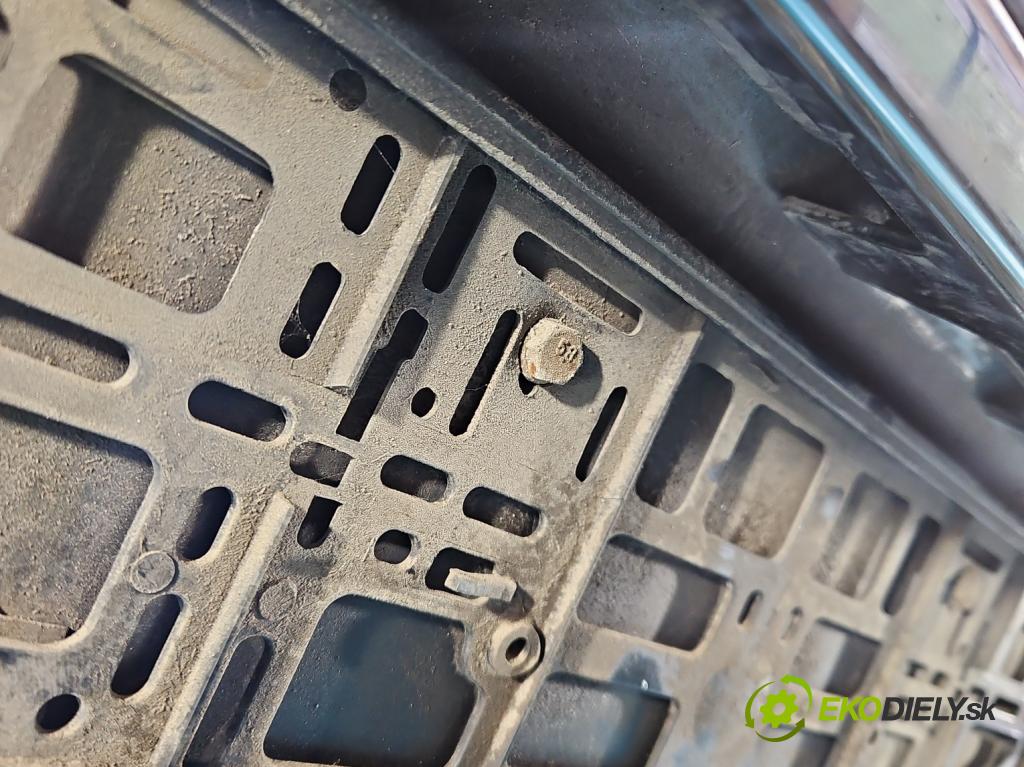 Toyota Auris I 2006-2013 1.3 vvti 99 hp manual 73 kW 1329 cm3 5- zadní kufrové dveře  (Zadní kapota (kufr))