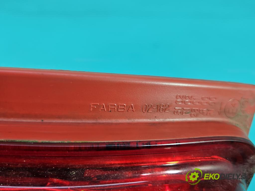 Toyota Auris I 2006-2013 1.3 vvti 99 HP manual 73 kW 1329 cm3 5- svetlo / reflektor zadné ľavé 81560-02540 (Kľučka dverí ostatné)