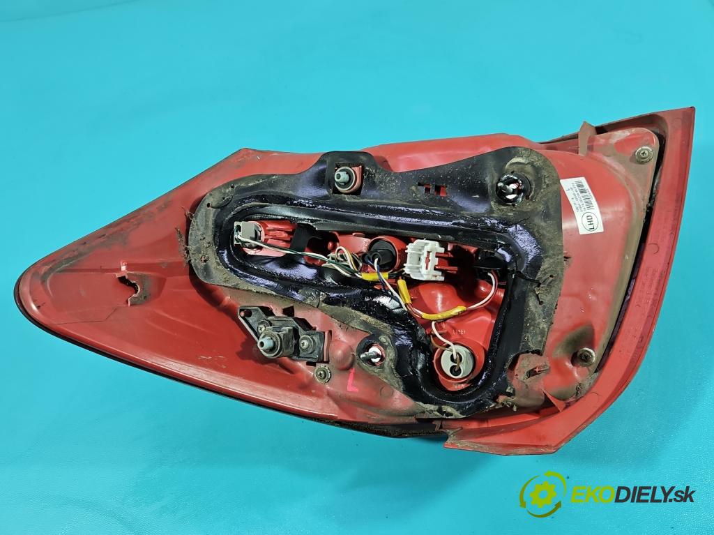 Toyota Auris I 2006-2013 1.3 vvti 99 HP manual 73 kW 1329 cm3 5- svetlo / reflektor zadné ľavé 81560-02540 (Kľučka dverí ostatné)