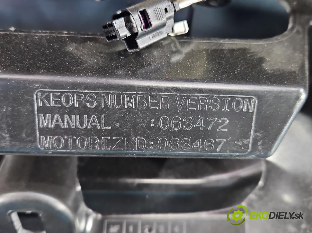 Citroen C5 Aircross 17-25 1.2 T 131 HP manual 96 kW 1199 cm3 5- zadna kufor  (Kapota zadná (kufor))