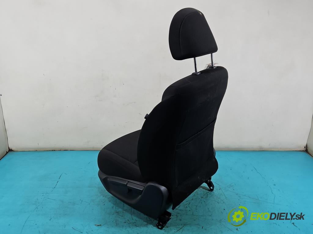 Toyota Auris I 2006-2013 1.3 vvti 99 HP manual 73 kW 1329 cm3 5- Sedačka ľavý  (Sedadlo)