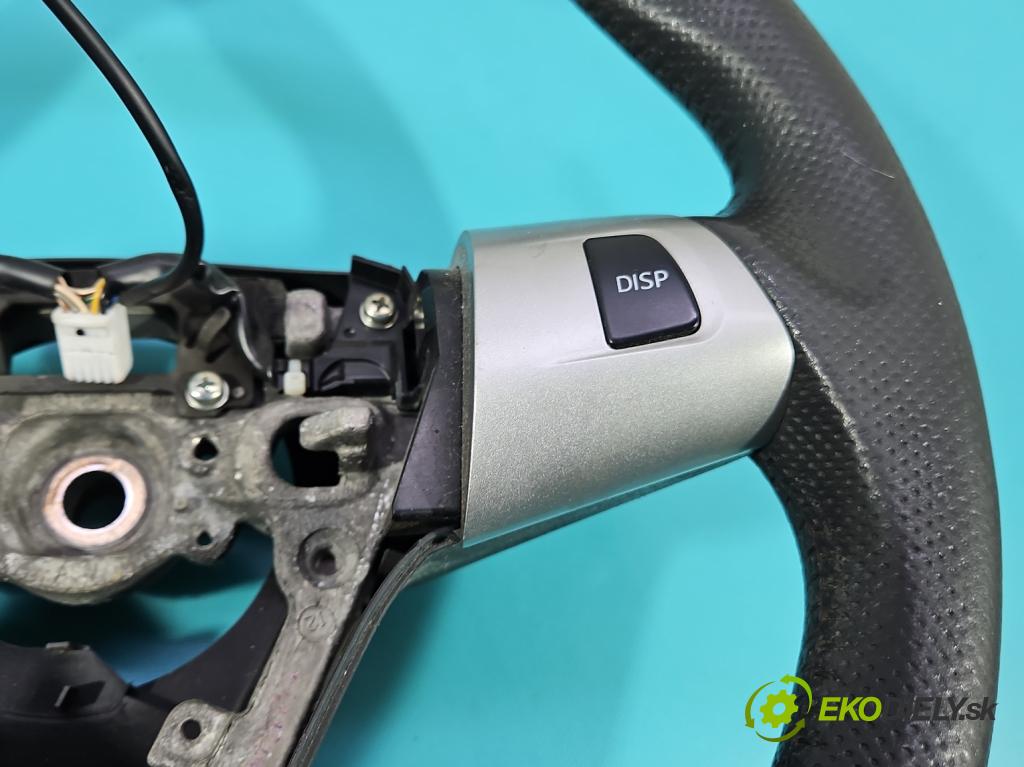 Toyota Auris I 2006-2013 1.3 vvti 99 HP manual 73 kW 1329 cm3 5- volant  (Volant)