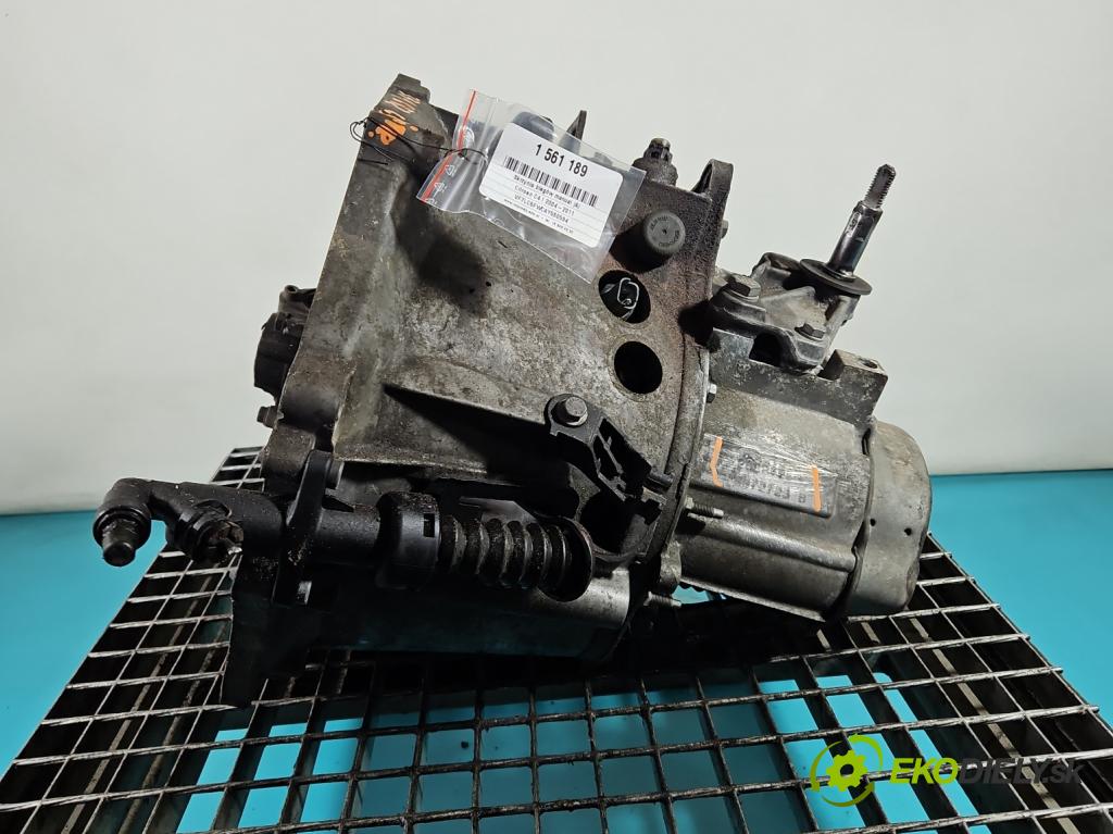 Citroen C4 I 2004-2011 1.6 16V 120 HP manual 88 kW 1598 cm3 5- prevodovka stupeň,rýchlosť manual 20DP42