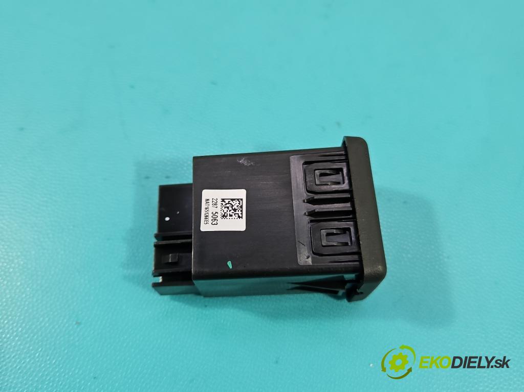 Opel Insignia A 2008-2017 2.0 cdti 170 hp manual 125 kW 1956 cm3 4- zásuvka USB 22875063