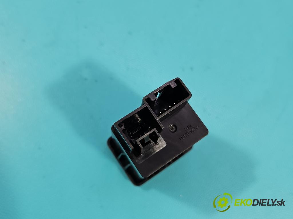 Opel Insignia A 2008-2017 2.0 cdti 170 hp manual 125 kW 1956 cm3 4- zásuvka USB 22875063