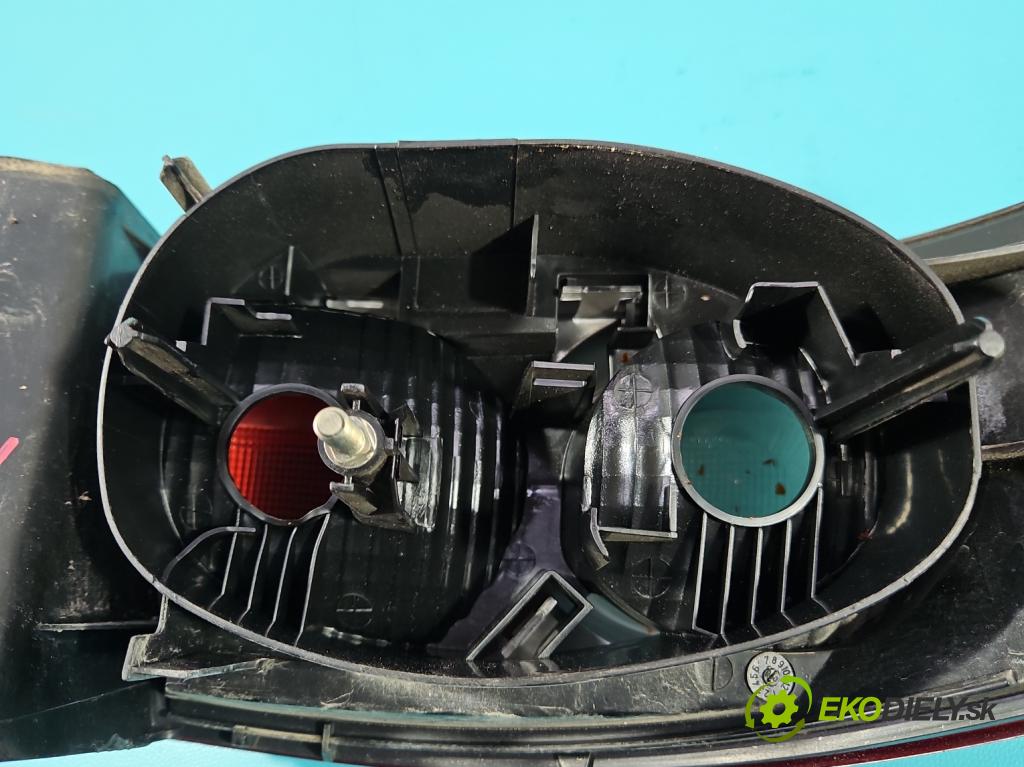 Renault Laguna II 2001-2007 1.6 16V 111KM manual 82 kW 1598 cm3 5- svetlo / reflektor zadné pravé 89036262 (Kľučka dverí ostatné)