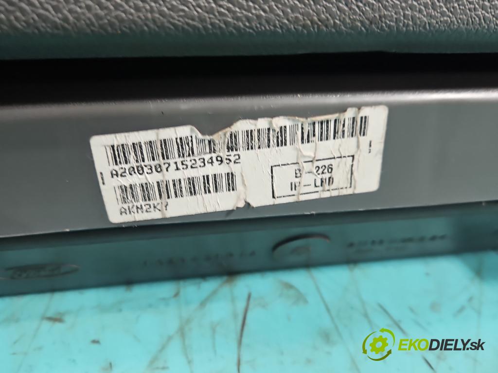 Ford Fusion 1.4 16V 80 HP manual 59 kW 1388 cm3 5- kokpit,pristrojová doska rozdeľovacia