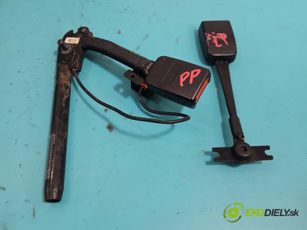 Ford Fusion 1.4 16V 80 HP manual 59 kW 1388 cm3 5- kokpit,pristrojová doska rozdeľovacia