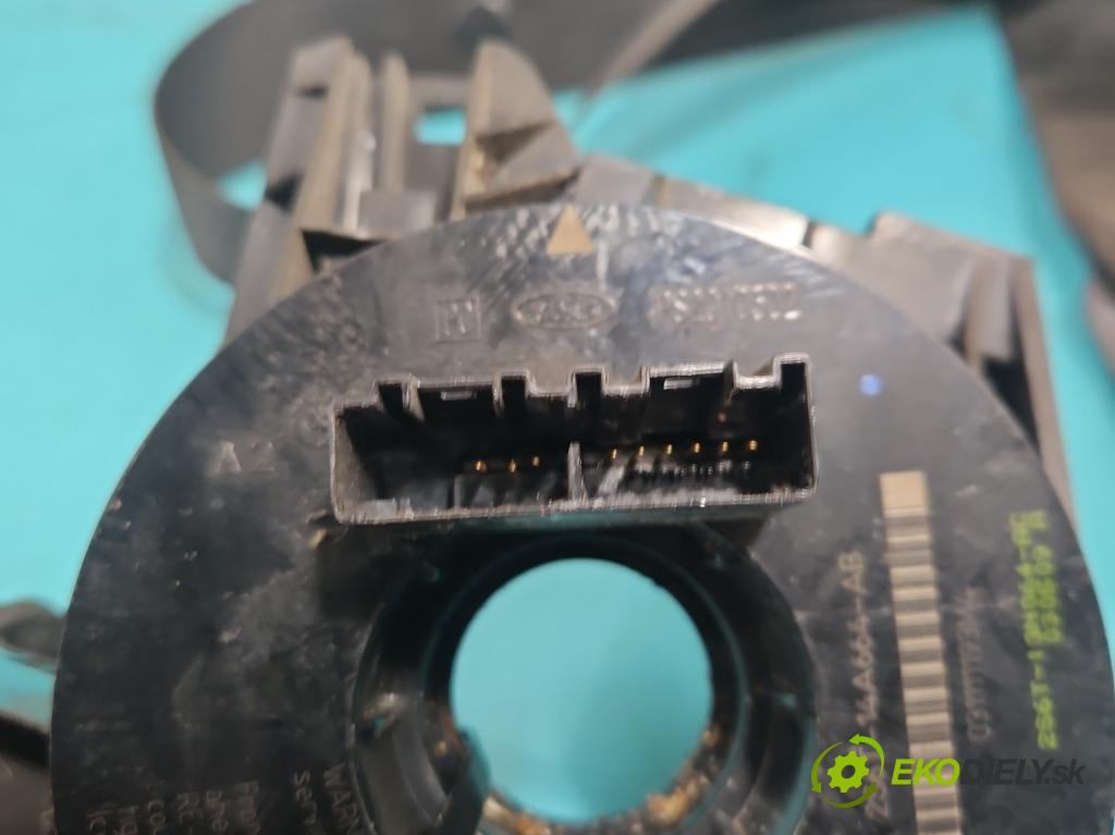 Ford Fusion 1.4 16V 80 HP manual 59 kW 1388 cm3 5- kokpit,pristrojová doska rozdeľovacia