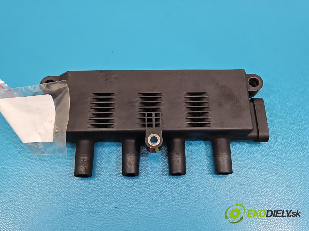 Fiat Punto Grande 1.4 8V 77 hp manual 57 kW 1368 cm3 5- cívka zapalovací 55200112 (Zážehová cívka)