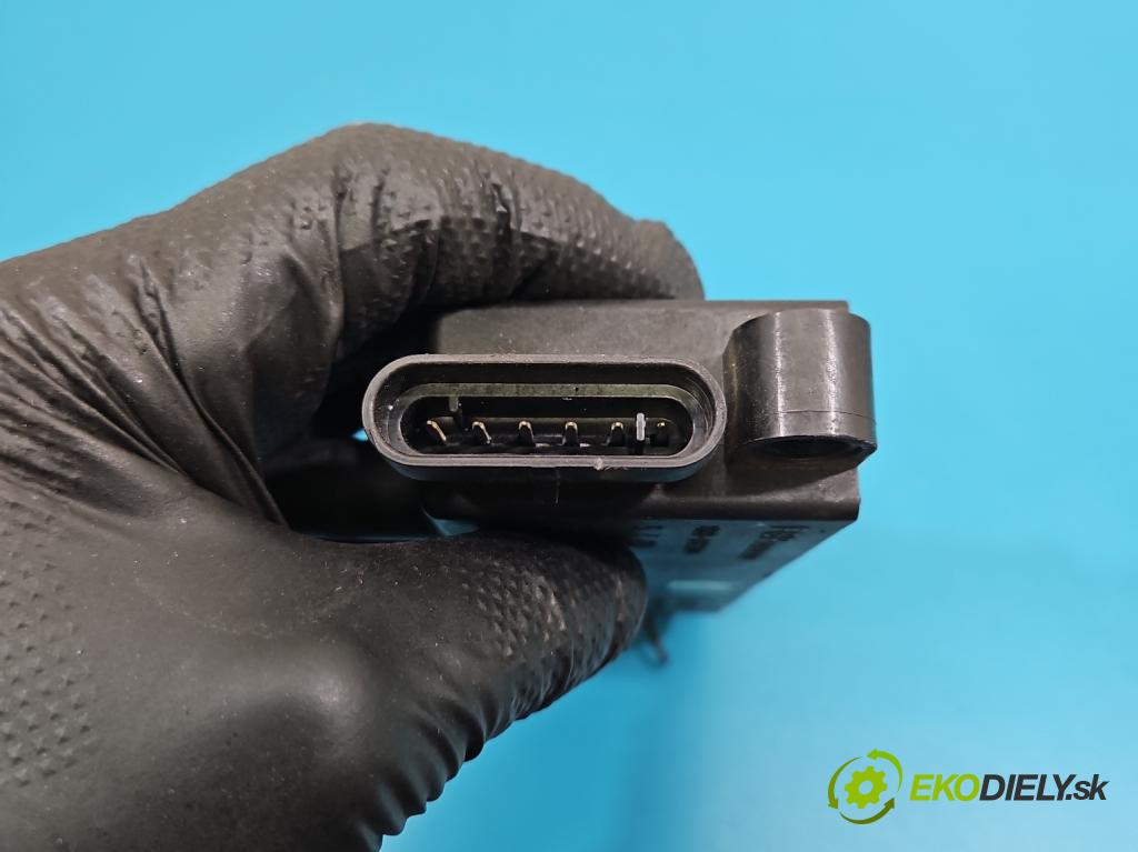 Fiat Punto Grande 1.4 8V 77 hp manual 57 kW 1368 cm3 5- cívka zapalovací 55200112 (Zážehová cívka)