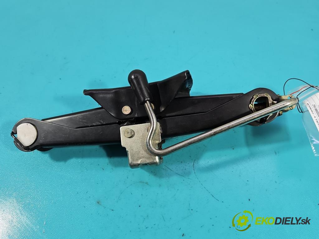 Fiat Punto Grande 1.4 8V 77 HP manual 57 kW 1368 cm3 5- mechanizmus okna automobilovy