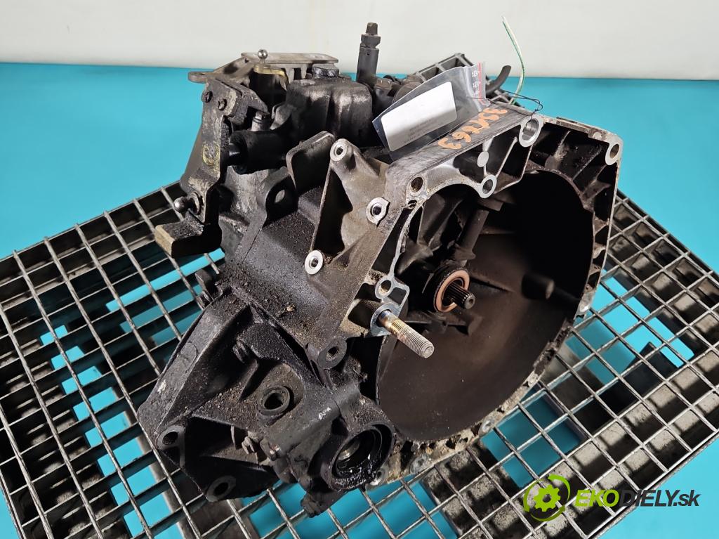 Fiat Punto Grande 1.4 8V 77 HP manual 57 kW 1368 cm3 5- prevodovka stupeň,rýchlosť manual 