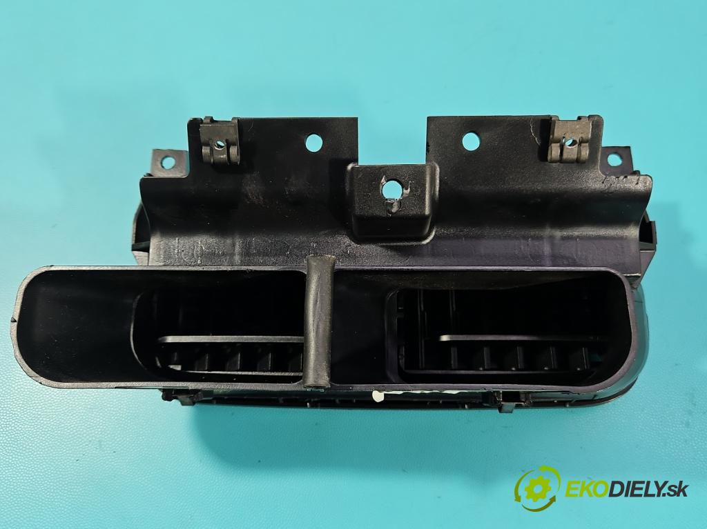 Fiat Punto Grande 1.4 8V 77 HP manual 57 kW 1368 cm3 5- Mřížka: kúrenia stredová 735416324 (Mriežka kúrenia (fukár))