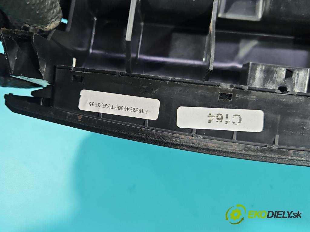 Fiat Punto Grande 1.4 8V 77 HP manual 57 kW 1368 cm3 5- Mřížka: kúrenia stredová 735416324 (Mriežka kúrenia (fukár))