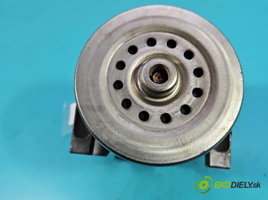 Fiat Punto Grande 1.4 8V 77 hp manual 57 kW 1368 cm3 5- Kompresor: klíma 55194880 (Kompresor klimatizace)