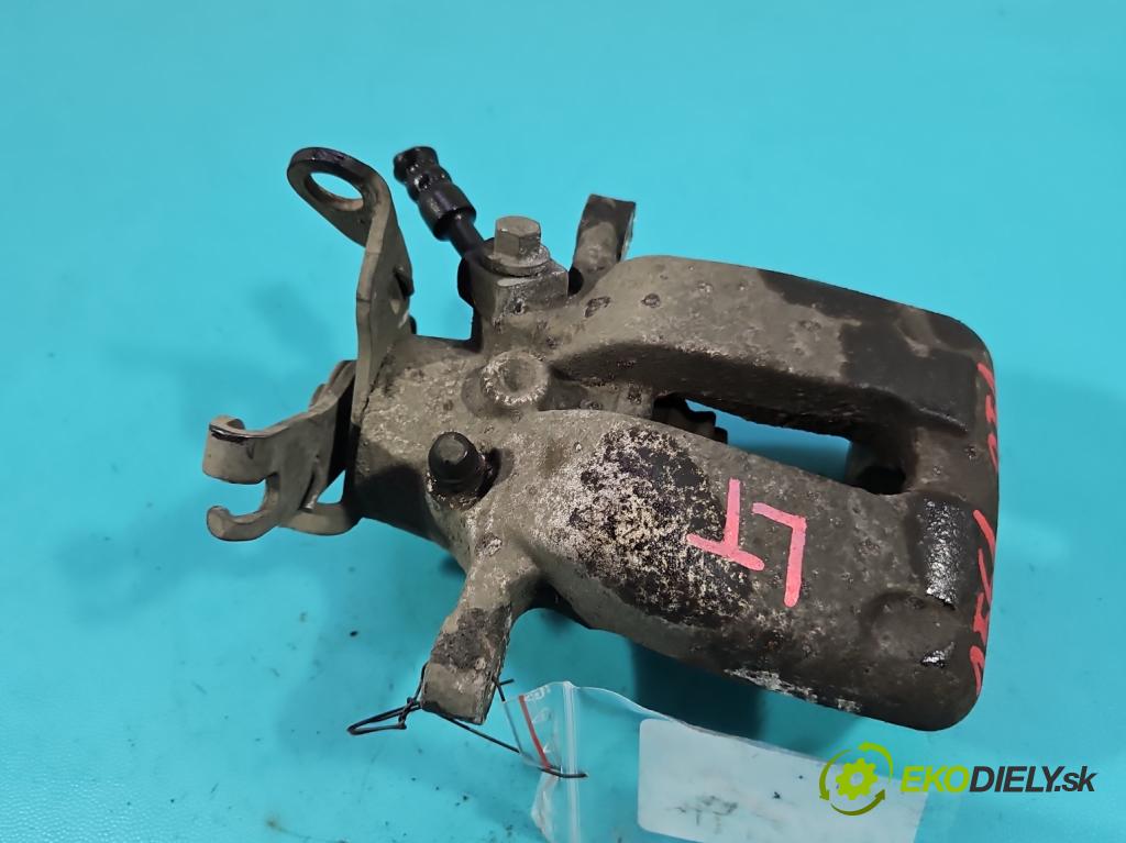 Opel Insignia A 2008-2017 2.0 cdti 170 hp manual 125 kW 1956 cm3 4- brzdič zadní levý  (Klika dveří ostatní)