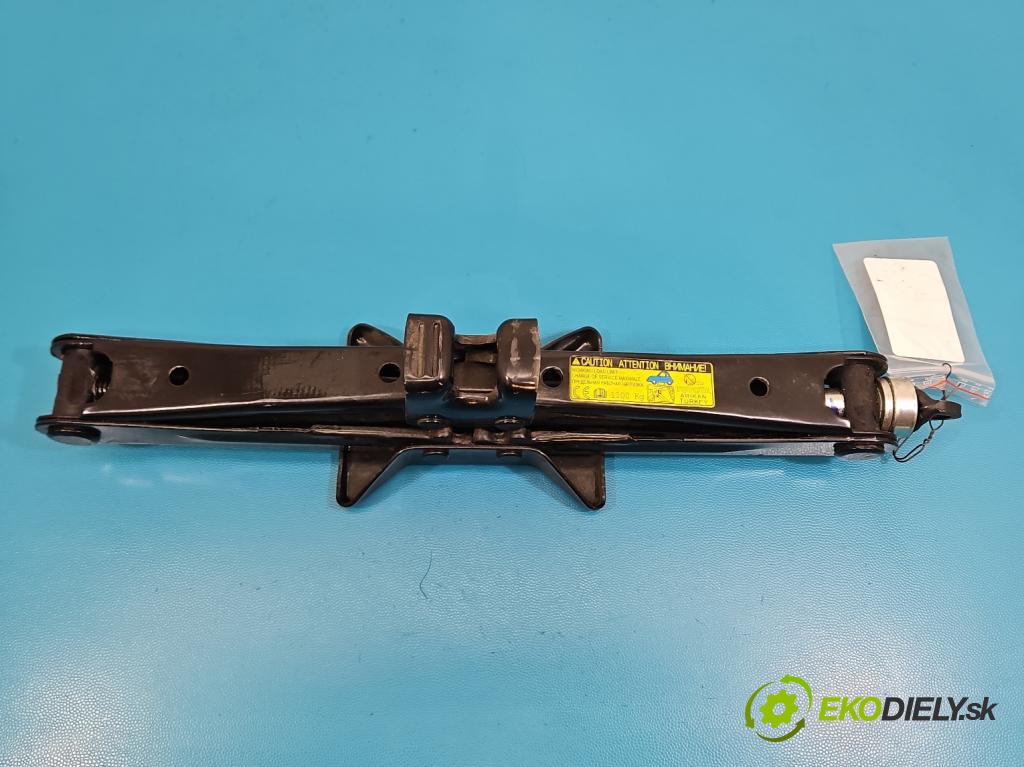 Toyota Auris I 2006-2013 1.3 vvti 99 HP manual 73 kW 1329 cm3 5- mechanizmus okna automobilovy