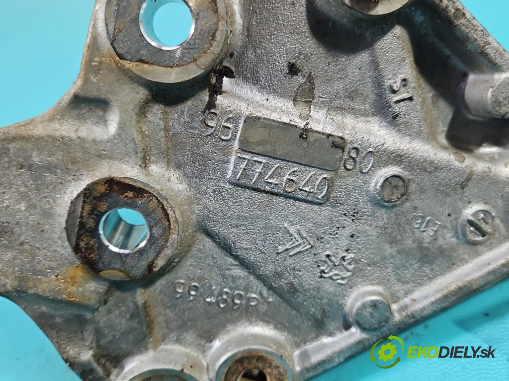 DS 4 2015-2020 2.0 hdi 181KM automatic 133 kW 1997 cm3 5- Upevnenie: 9677464080