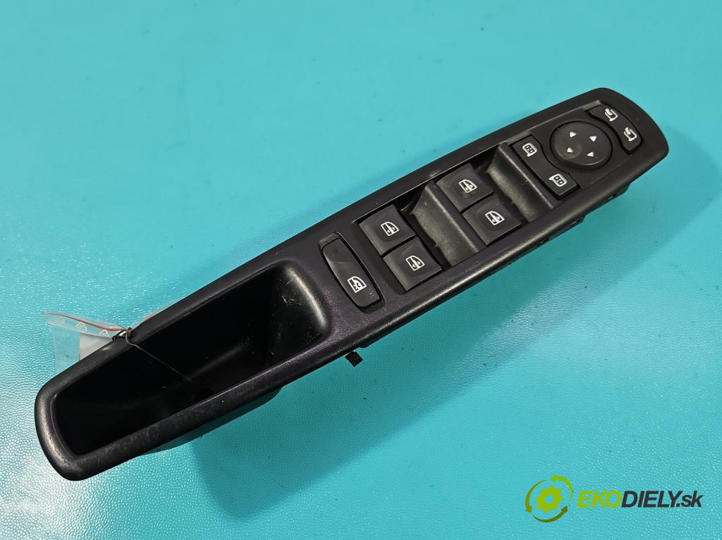 Renault Scenic III 2009-2016 1.4 131 hp manual 96 kW 1397 cm3 5- Přepínač oken zpětných zrcátek 