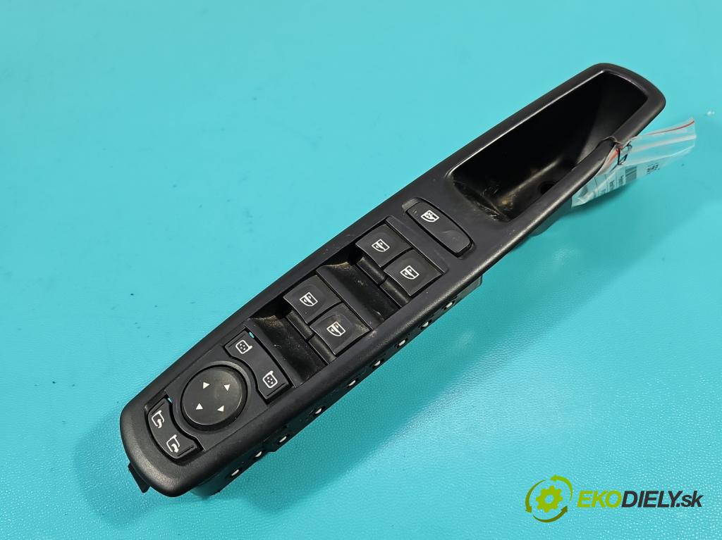 Renault Scenic III 2009-2016 1.4 131 HP manual 96 kW 1397 cm3 5- prepínač okien spätných zrkadiel