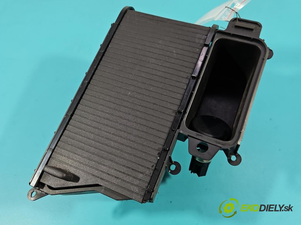 Opel Insignia A 2008-2017 2.0 cdti B20DTH: 170 HP manual 125 kW 1956 cm3 5- Rukojeť: na nápoje: 333488716 (Držiak (úchyt) na nápoje)