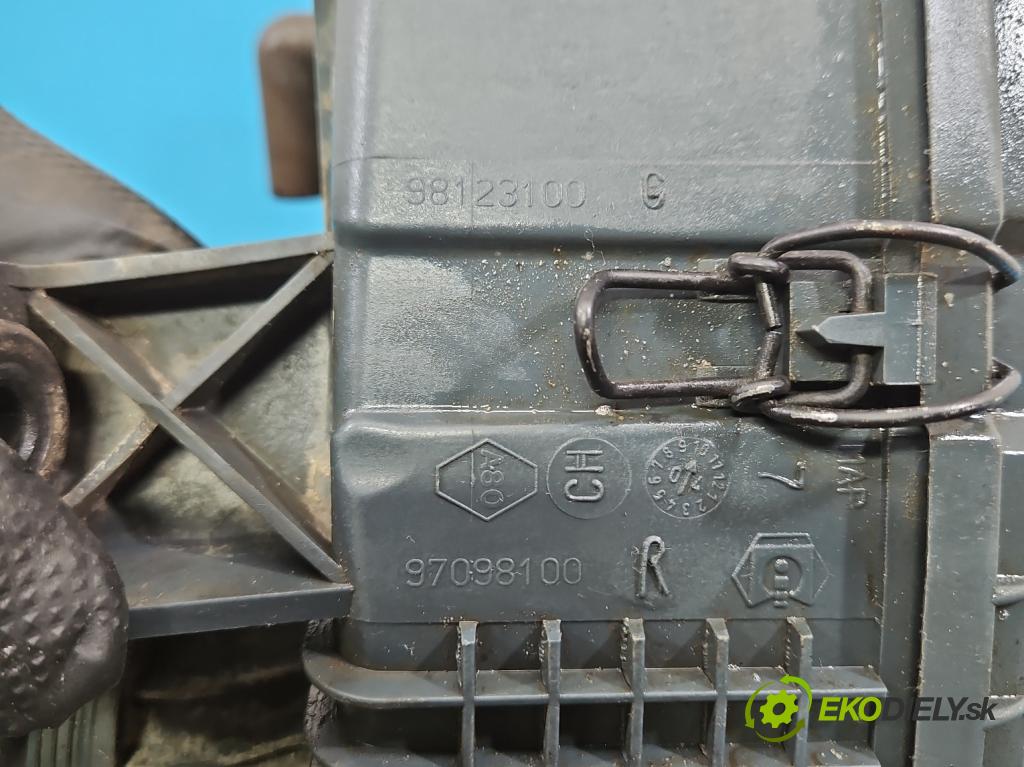 Dacia Logan I 2005-2014 1.4 8V 75 HP manual 55 kW 1390 cm3 4- obal filtra vzduchu 7700274216 (Obal vzduchového filtra)