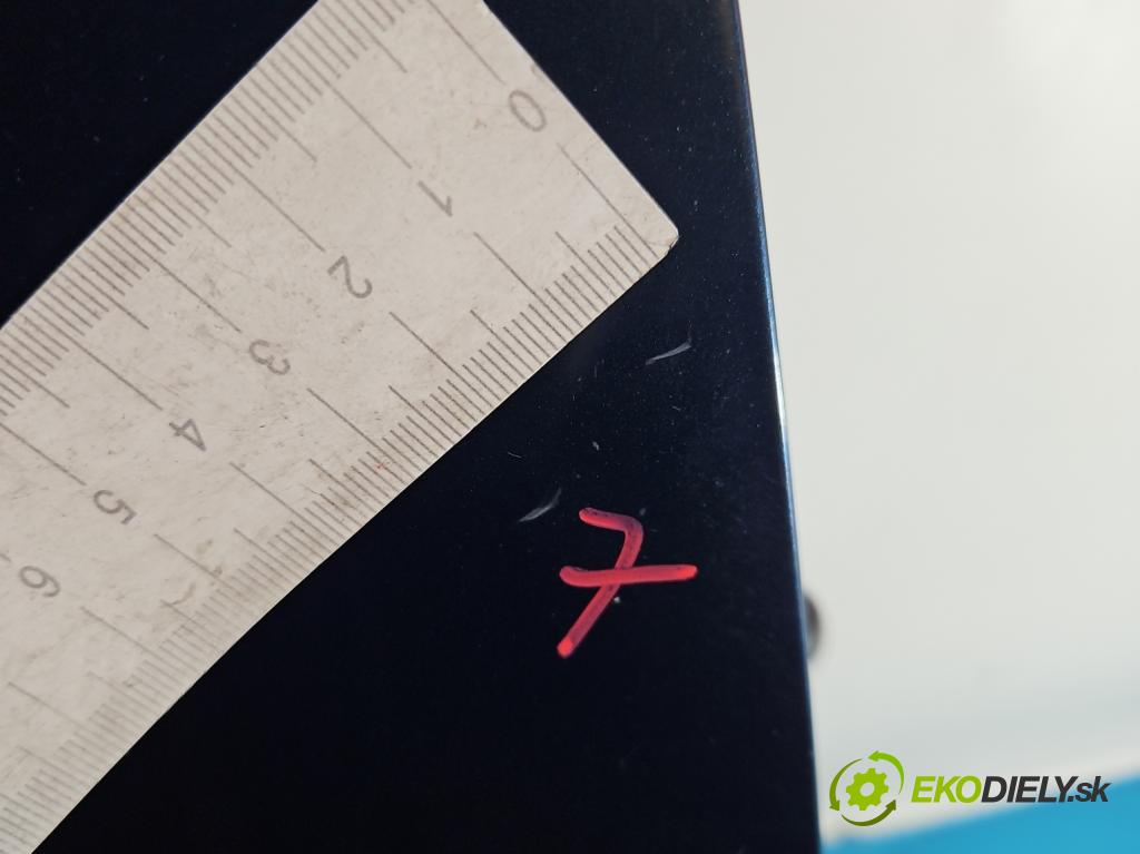 Fiat Freemont 2.0 jtd 170 HP manual 125 kW 1956 cm3 5- dvere zadné pravé  (Kľučka dverí ostatné)