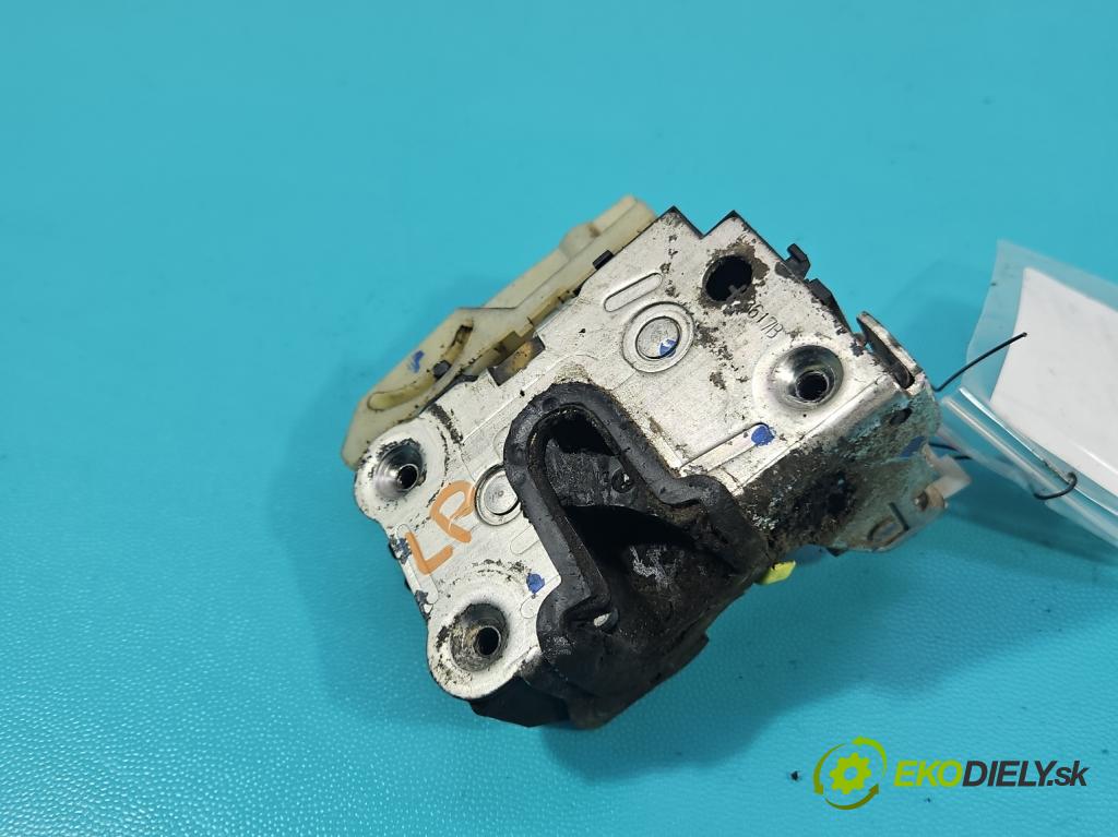Dacia Dokker 2012- 1.6 16V 102 hp manual 75 kW 1598 cm3 5- zámek přední levý