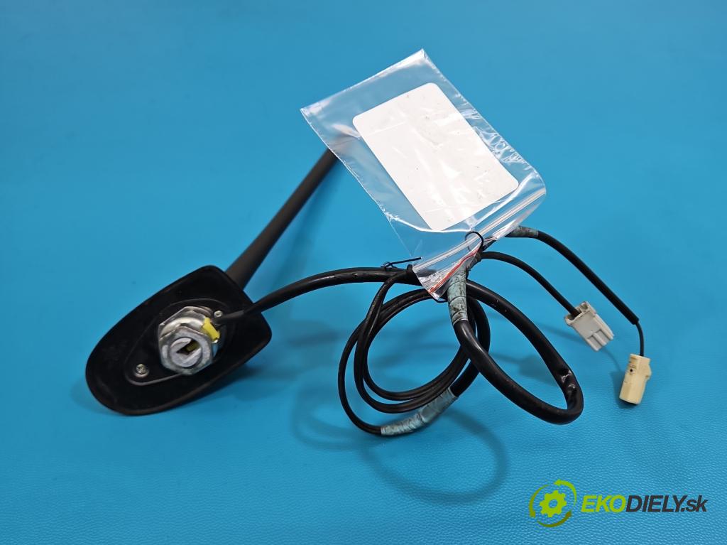 Toyota Auris I 2006-2013 1.3 vvti 99 HP manual 73 kW 1329 cm3 5- Antena