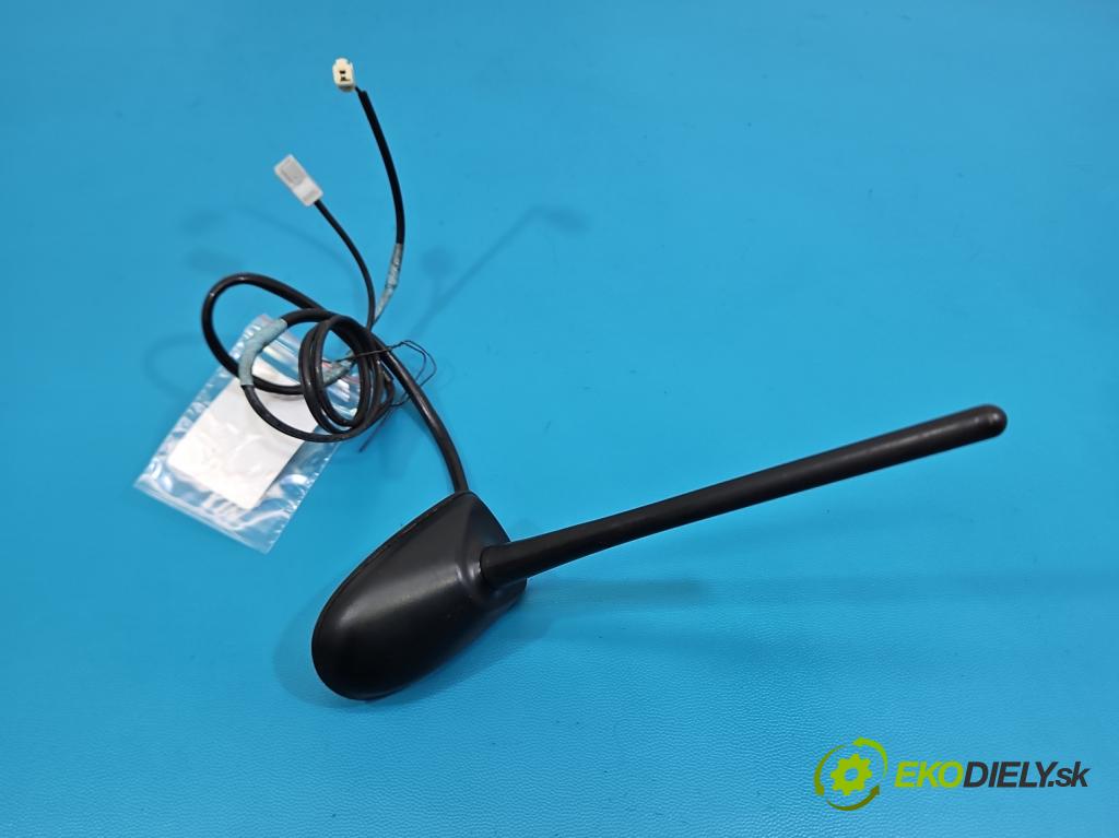 Toyota Auris I 2006-2013 1.3 vvti 99 HP manual 73 kW 1329 cm3 5- Antena 