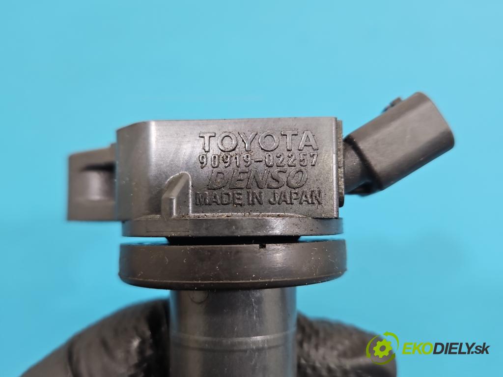 Toyota Auris I 2006-2013 1.3 vvti 99 hp manual 73 kW 1329 cm3 5- cívka zapalovací 90919-02257 (Zážehová cívka)