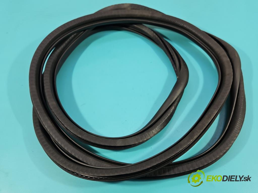 Citroen C5 Aircross 17-25 1.2 T 131 hp manual 96 kW 1199 cm3 5- Těsnění: dveře zadní levé 9816902580 (Karoserie ostatní)