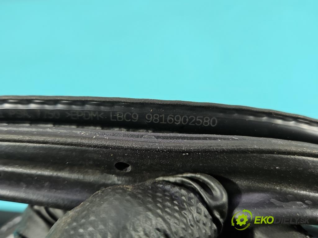 Citroen C5 Aircross 17-25 1.2 T 131 HP manual 96 kW 1199 cm3 5- Těsnění: dvere zadné pravé 9816902580 (Karoséria ostatné)