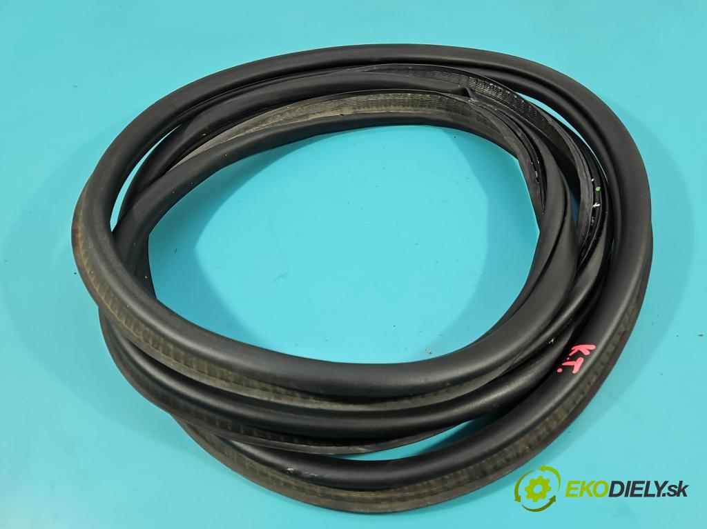 Citroen C5 Aircross 17-25 1.2 T 131 HP manual 96 kW 1199 cm3 5- Těsnění: kufrové dvere 9816904280