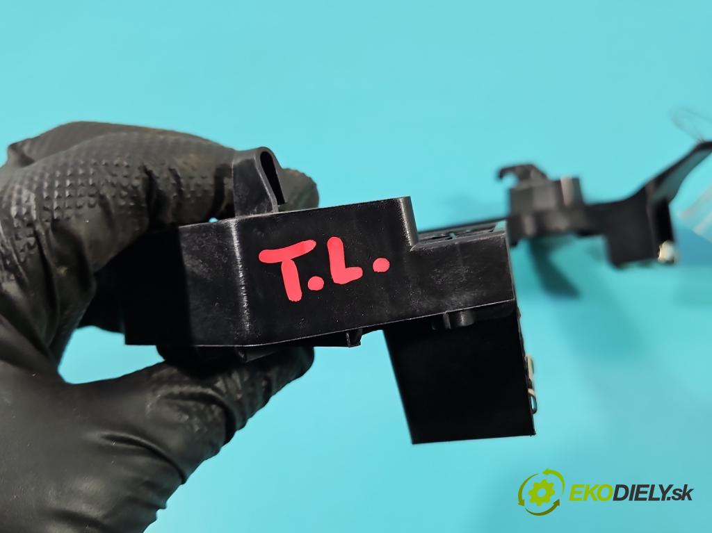 Citroen C5 Aircross 17-25 1.2 T 131 HP manual 96 kW 1199 cm3 5- Upevnenie: 9825169080